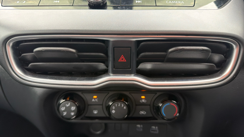 Nissan Juke 1.0 DiG-T Acenta Premium 5dr Petrol Hatchback